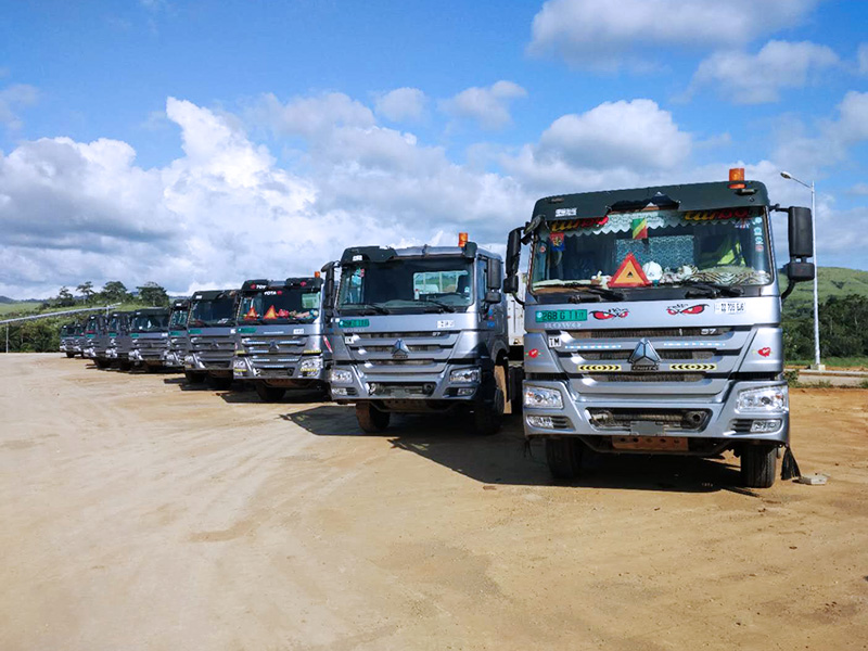 The largest cement company in The Republic of Congo purchased SINOTRUK tractors in bulk for cement transportation.